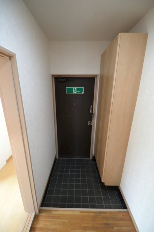 レジデンスヨコヤマ  玄関