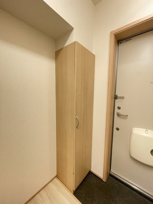 ドミール十条 玄関