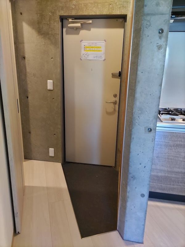 ヴェスパーマティーニ亀有 玄関