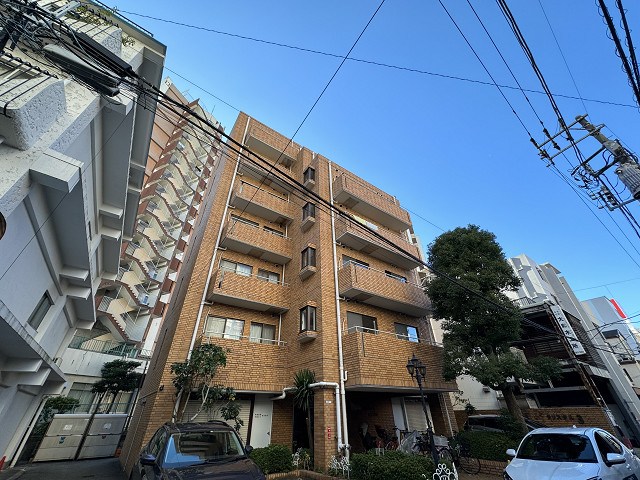 クリスタル３ 外観