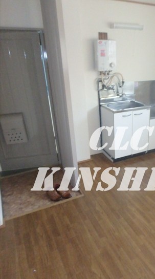 つるやビル 玄関