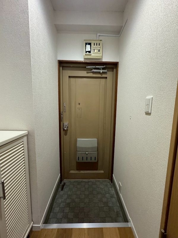 滝沢ビル 玄関