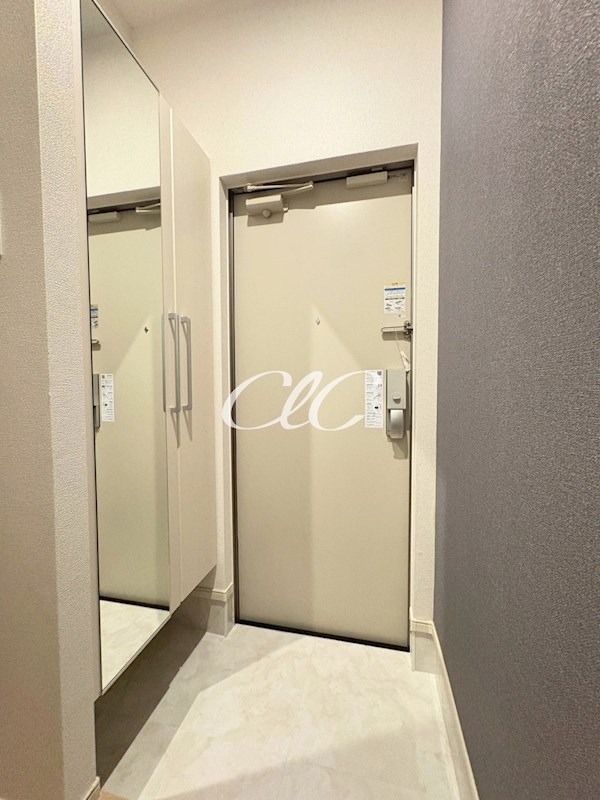 ヒカルサ瑞江ウエスト 玄関