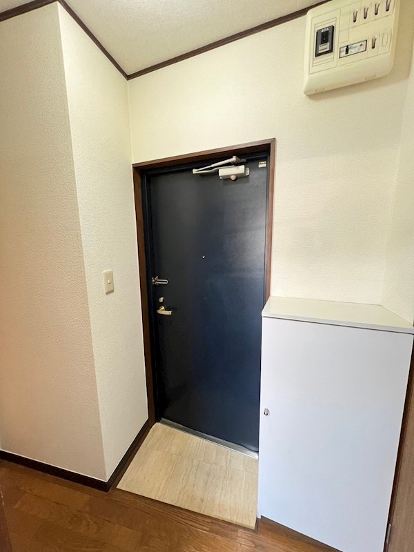 ラフォーレ町屋    玄関
