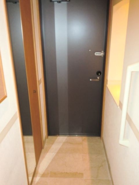 ロイヤルパークスシーサー南千住  玄関