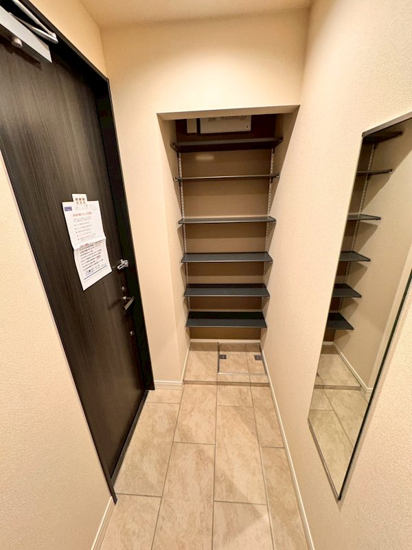 ベルフラット入谷サイド 玄関