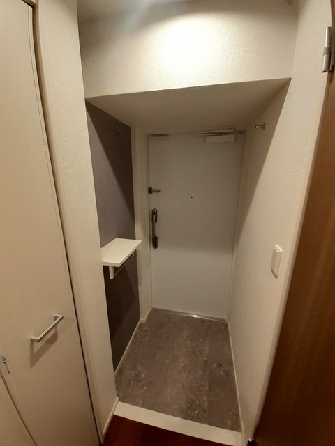 アン　ハヤシ　インク  玄関