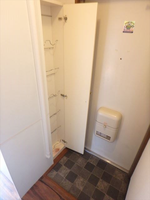ハイツコモリヤ 玄関