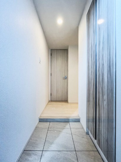 S-RESIDENCE尾久azure 玄関
