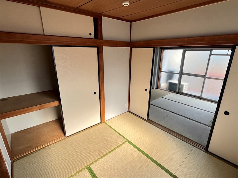 川出マンション ベッドルーム