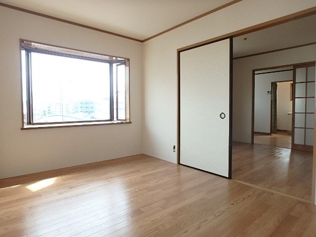 平和ハイツ ベッドルーム