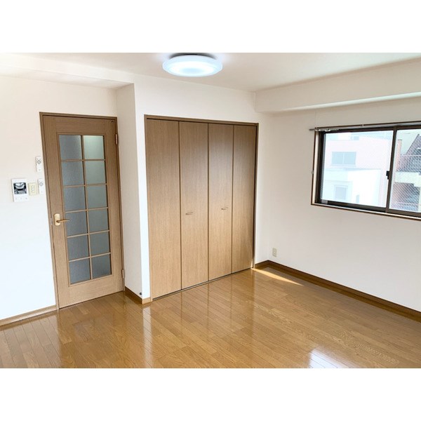 大和商住ビル リビング