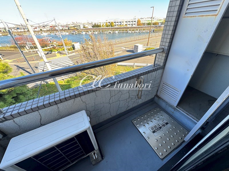 リヴレーヌ５６ ベランダ