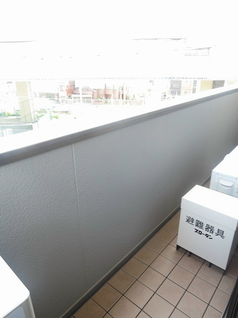 ハイネスメゾン成輪 ベランダ