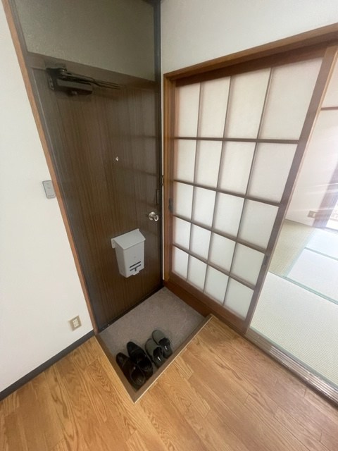 橘荘 玄関