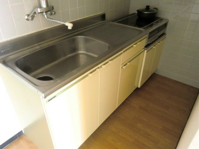 なり駒第3ビル キッチン