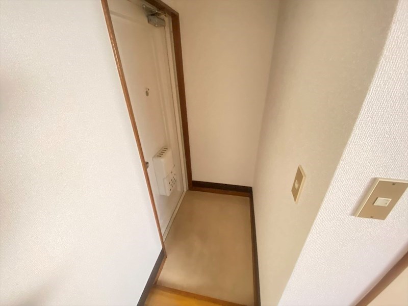 グリンデルハイツ 玄関