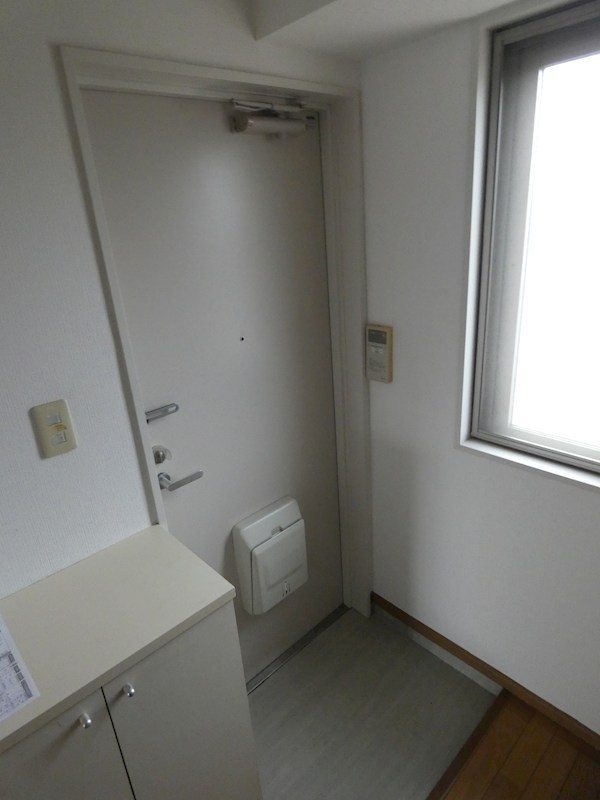 山口ビル 玄関