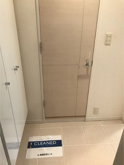 リバーレ月島 玄関