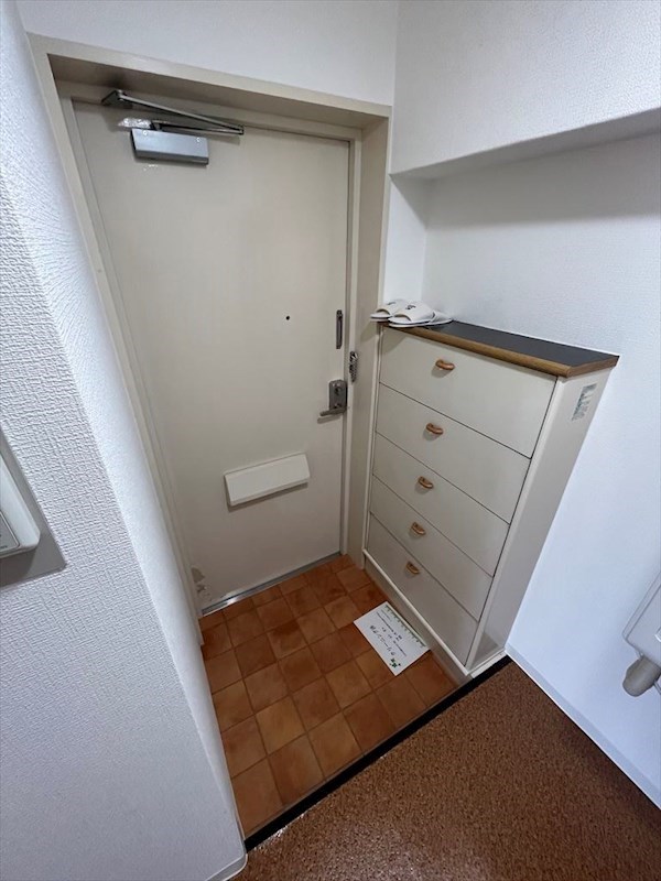 エステート埴原 玄関