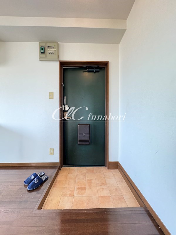 リヴランムラヨシ 玄関