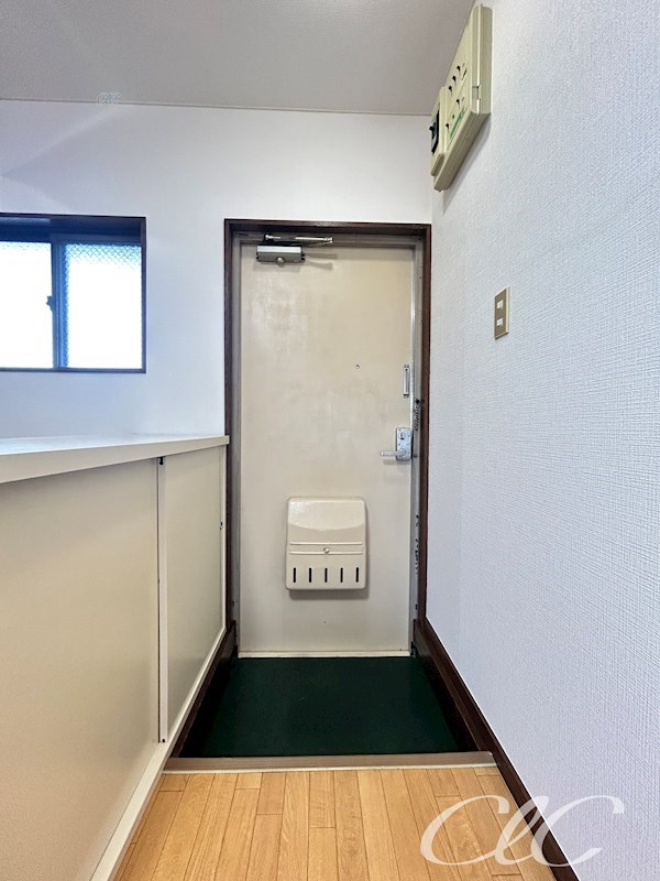 リバーハイツ 玄関