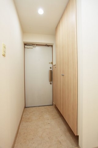 ドゥーエ新川  玄関