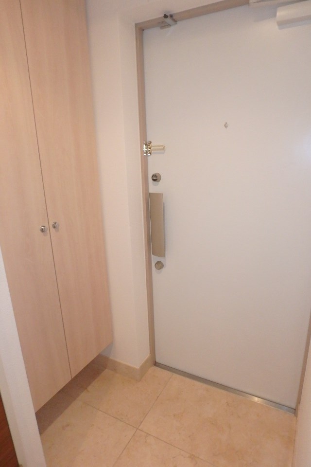 ドゥーエ新川  玄関