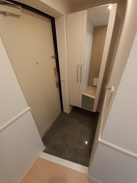 フルール　アビタシオン 玄関