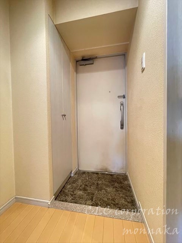 レシオイシワラ  玄関
