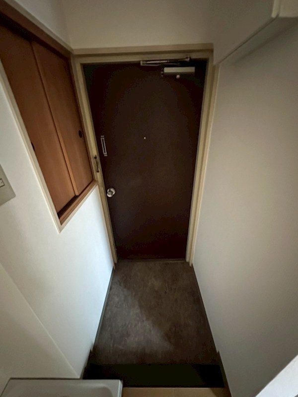 ファーストビル飯島 玄関