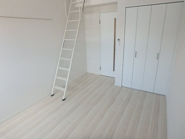 レアージュ平井 ベッドルーム