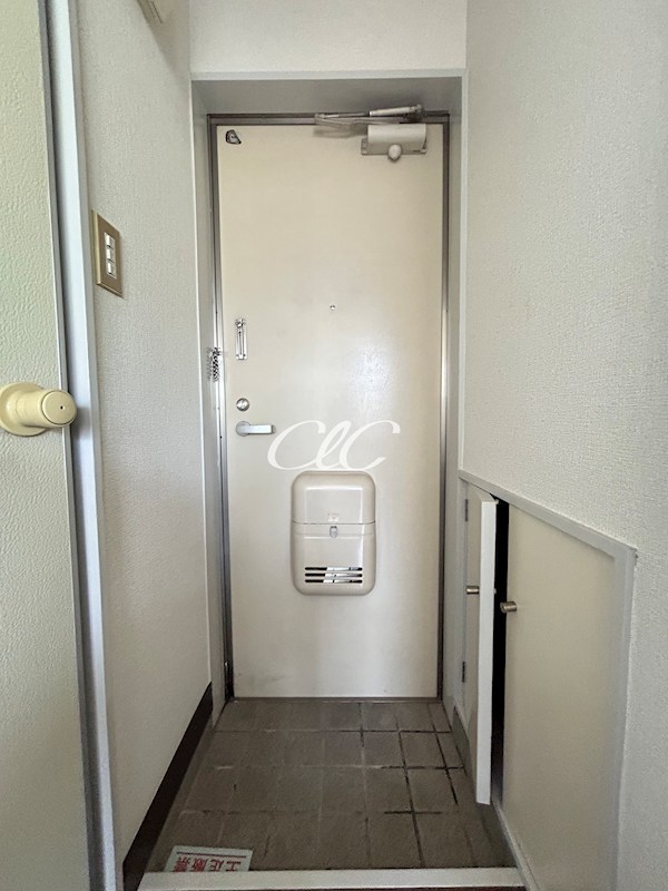 アウルフォレスト 玄関