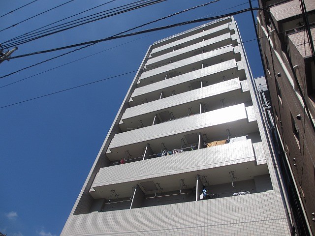 エルフストック山本 外観