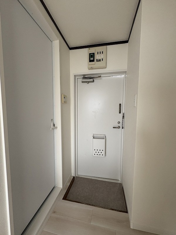 山田マンション 玄関