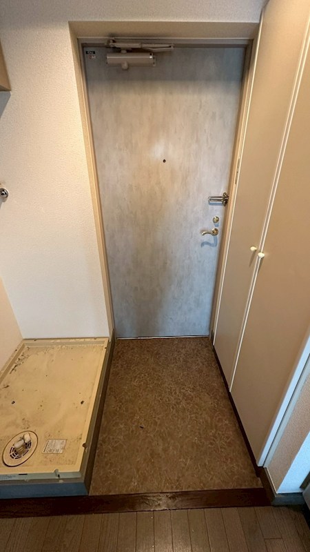 アドラブール 玄関