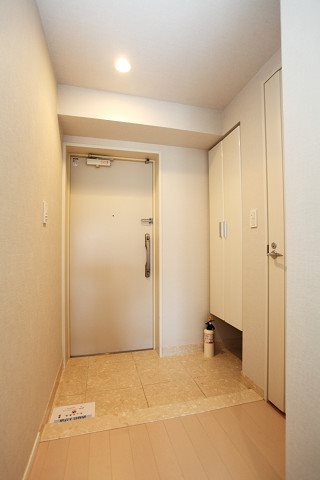 カスタリア北上野   玄関