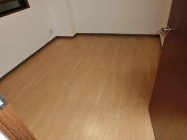 小宮ビル ベッドルーム