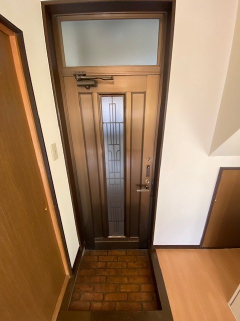 村上ハイツ 玄関
