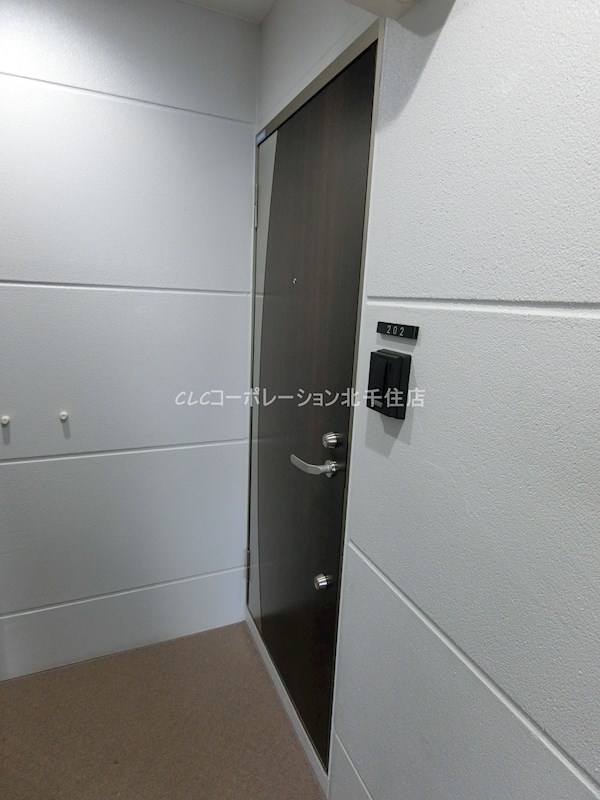 グランクオール北千住  玄関