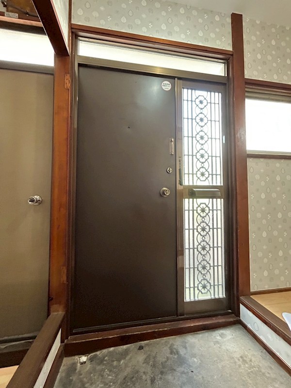 千住旭町戸建 玄関