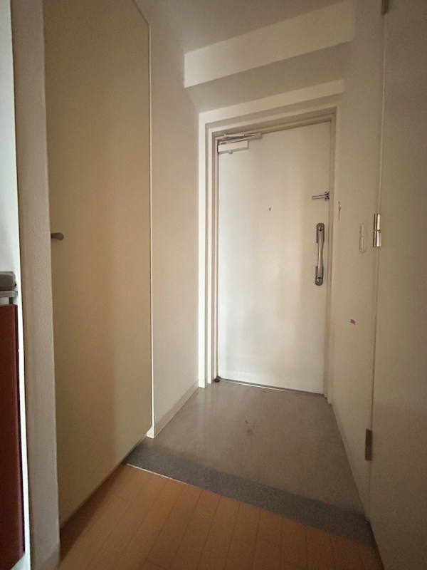 エマーレ舞浜 玄関