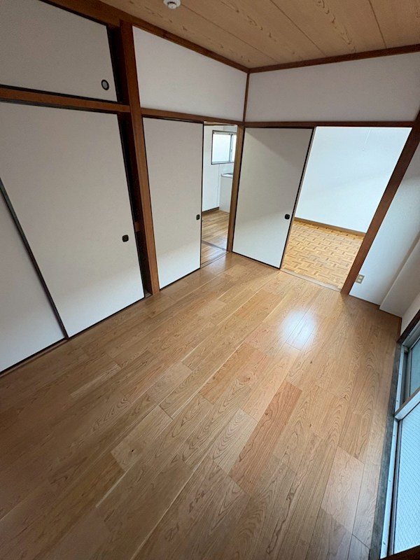 ホワイトハイツ ベッドルーム