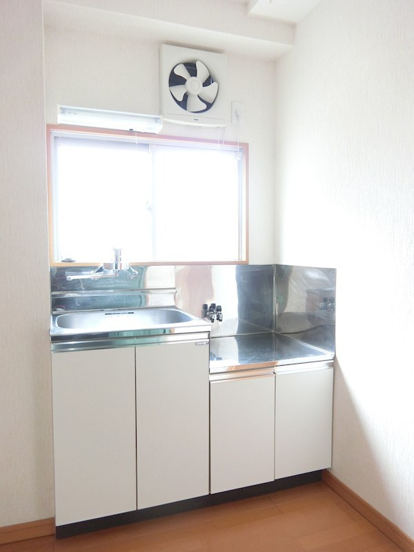 林産業マンションビル キッチン