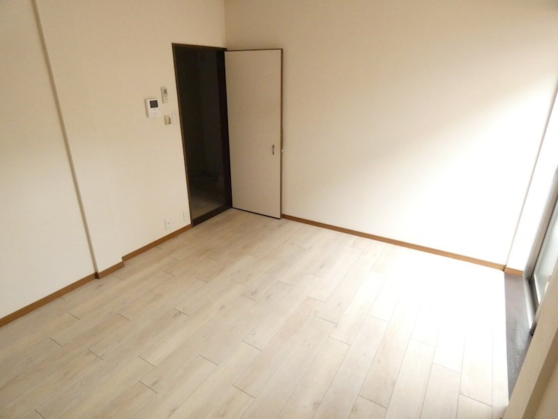 クレストヒルズ町屋 リビング