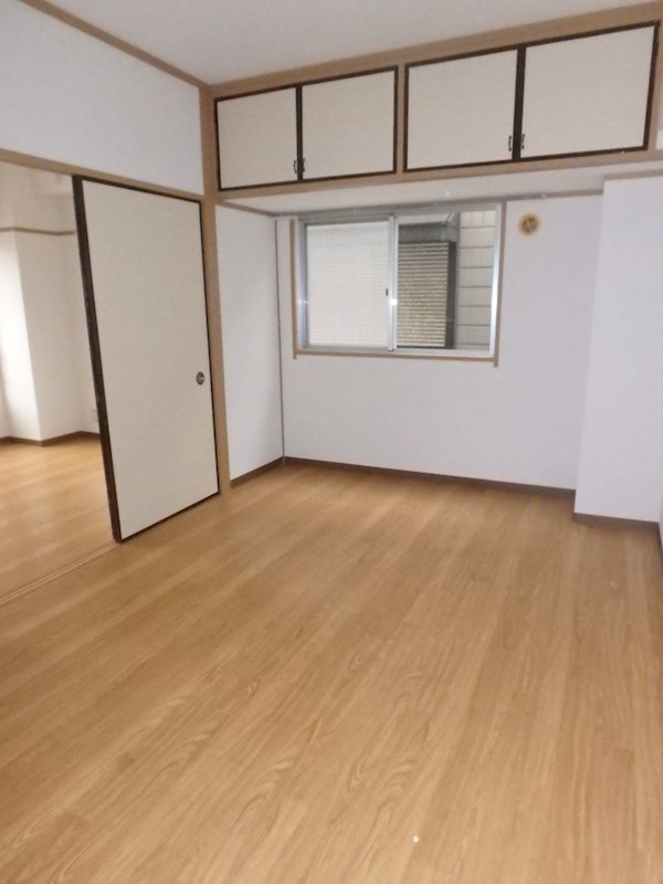 シャトー三森 ベッドルーム