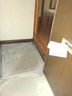 静和荘  玄関