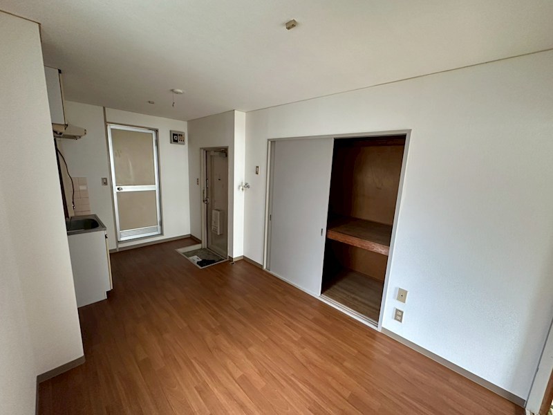 ドエル・サツミ リビング