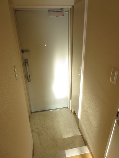 眩燈館 玄関