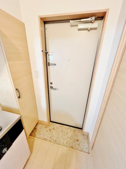 シャトレバレ町屋 玄関